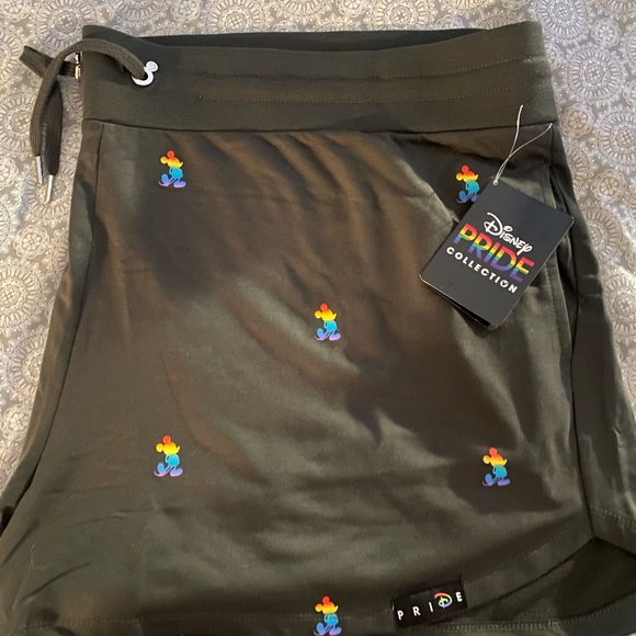 Disney Parks new pride shorts with tags 2 XXL ✨✨🏳️‍🌈 - Picture 2 of 8